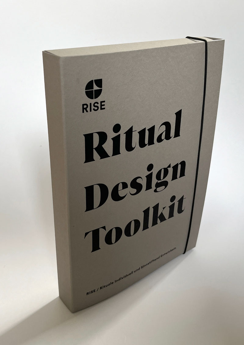 Rise Ritual Design Toolkit Trauerbegleitung Chris Paul Box